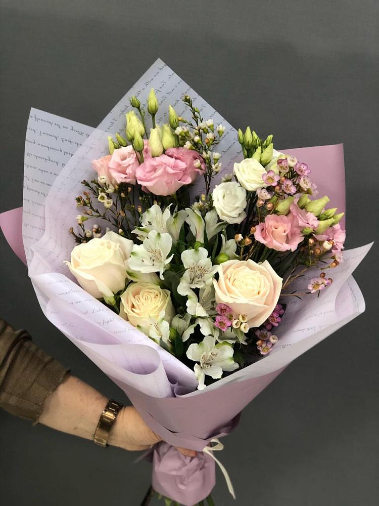 Букет цветов из: Альстромерии, Розы и Лизиантусы в Краснолипье