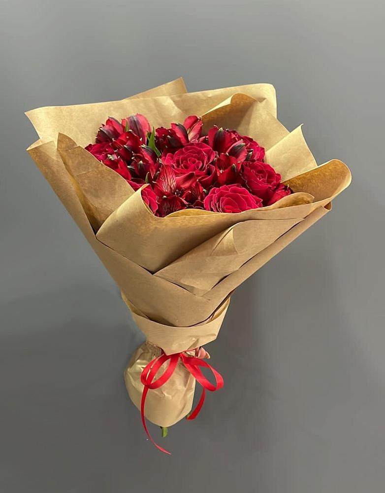 Букет цветов из: Альстромерии и Розы в Краснолипье