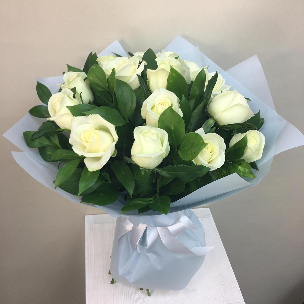Букет 15 Белых роз Проуд в Краснолипье