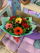 Букет цветов из:  Герберы, Хризантемы и Альстромерии #REPLACE_PRED# Краснолипье