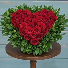 Цветочная композиция из Розы в виде сердца в Краснолипье