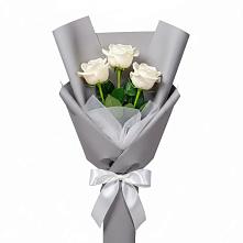 Букет 3 белые розы в Краснолипье
