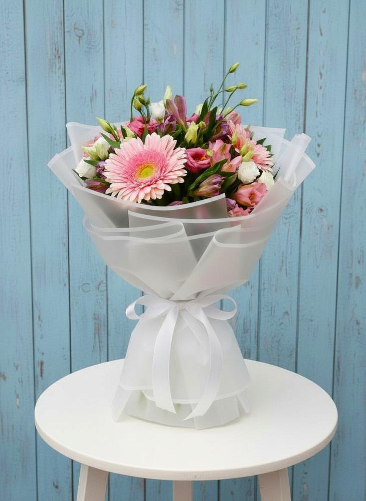 Букет цветов из: Герберы, Альстромерии и Лизиантусы в Краснолипье