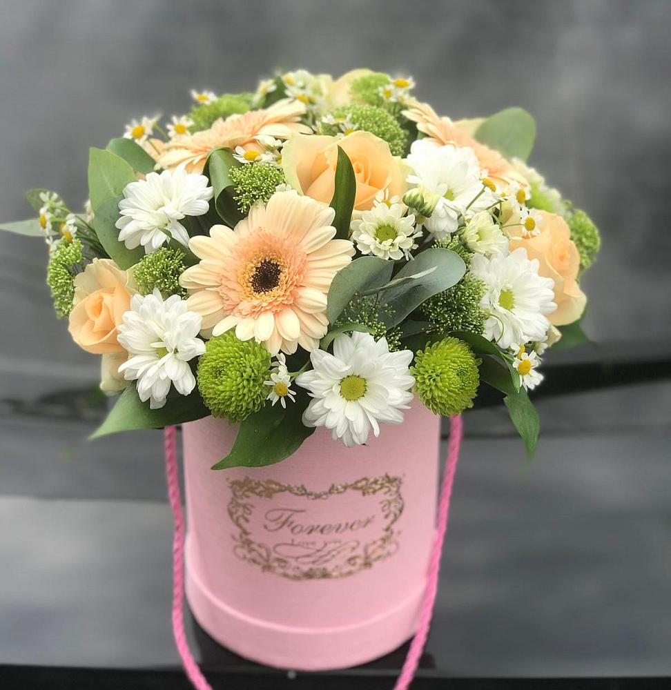 Цветочная композиция из Розы, Герберы и Хризантемы в шляпной коробке в Краснолипье